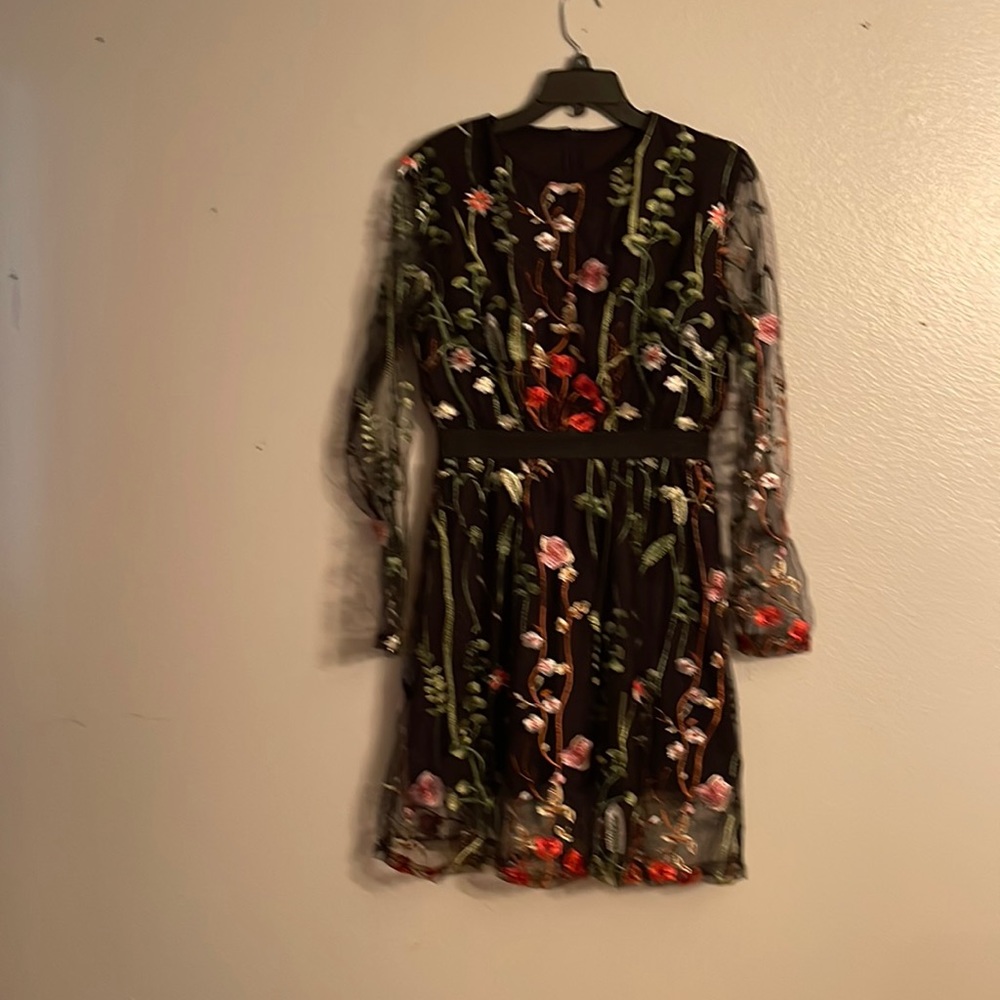 Flower see through arms black with color dress